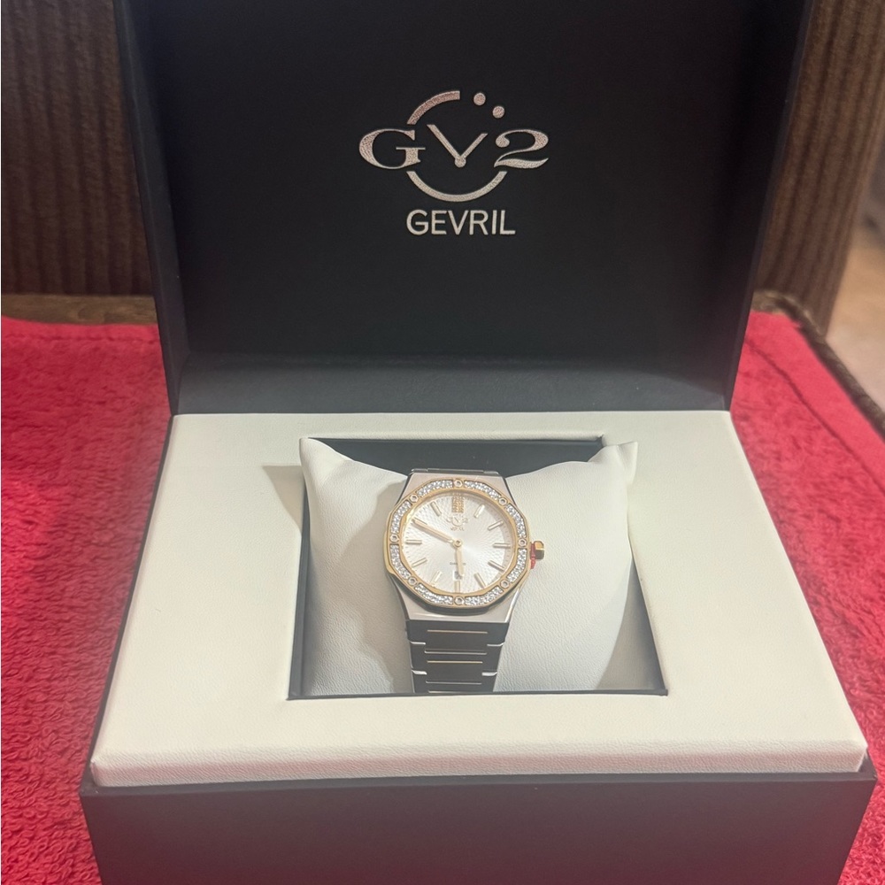 GV2 Palmanova Diamond Bracelet Watch,